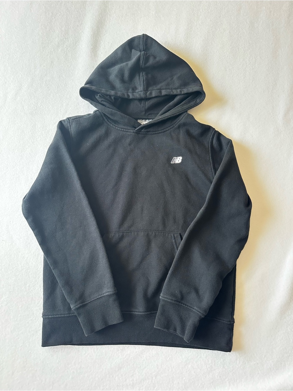 New Balance Boys Black Pullover Hoodie Youth 10/12 Long Sleeve Sweatshirt